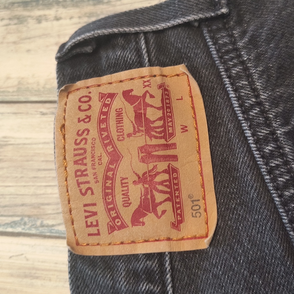 Levis 501 Original shorts in Black-  size 26 - Picture 6 of 7